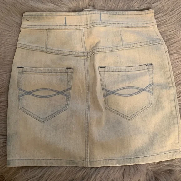 NWOT Abercrombie Denim skirt - Picture 3 of 4